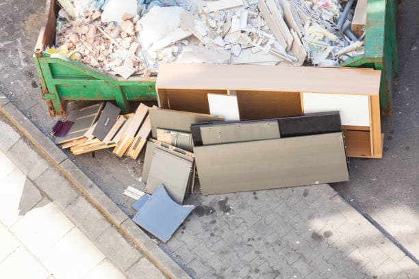 How to Choose the Right Commercial Junk Removal Service for Your Business